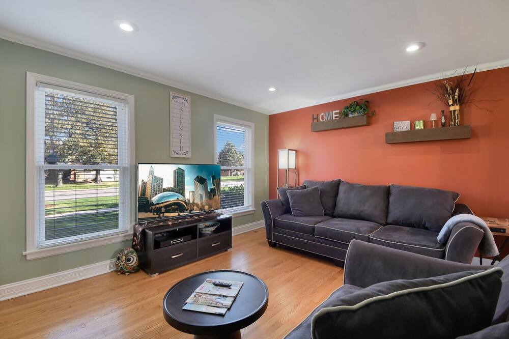 Photo of Livingroom in Melrose Park