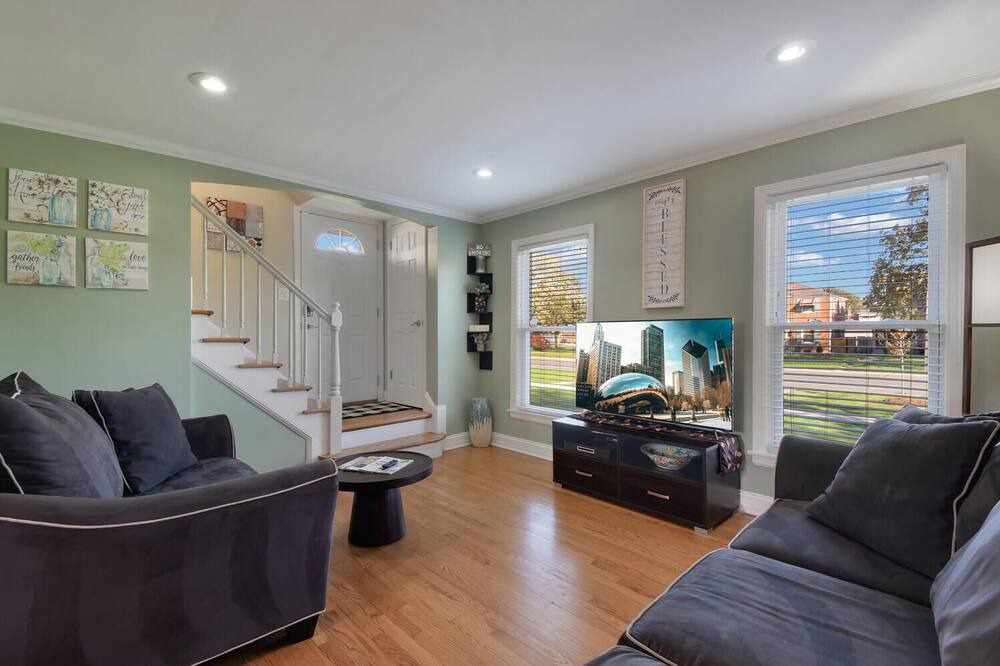 Photo of Livingroom in Melrose Park