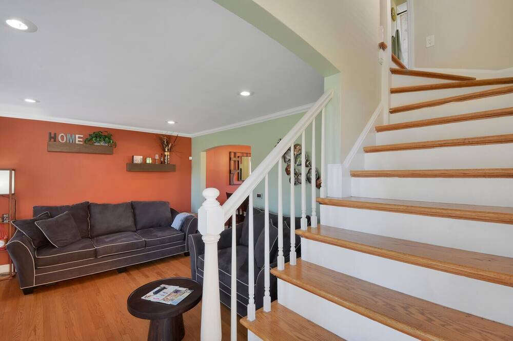 Photo of Livingroom in Melrose Park