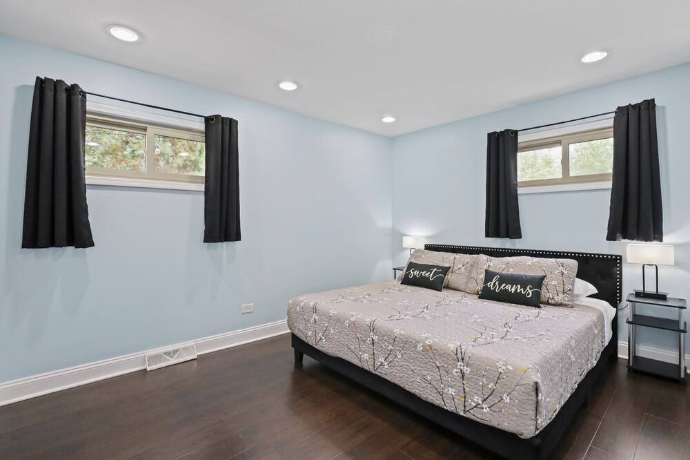 Photo of Bedroom in Roselle