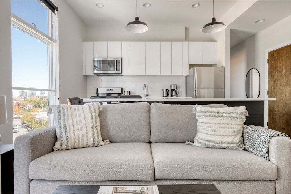 Photo of Livingroom in River West