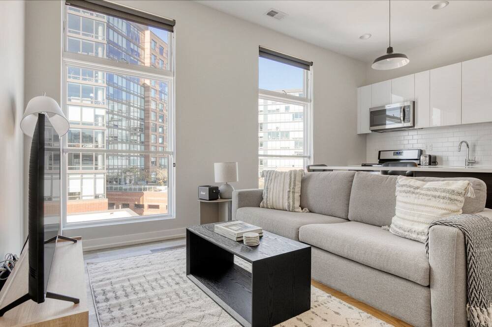 Photo of Livingroom in River West