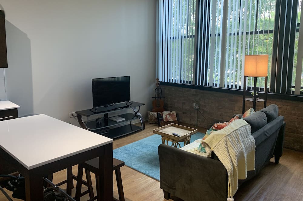 Photo of Livingroom in Near South Side