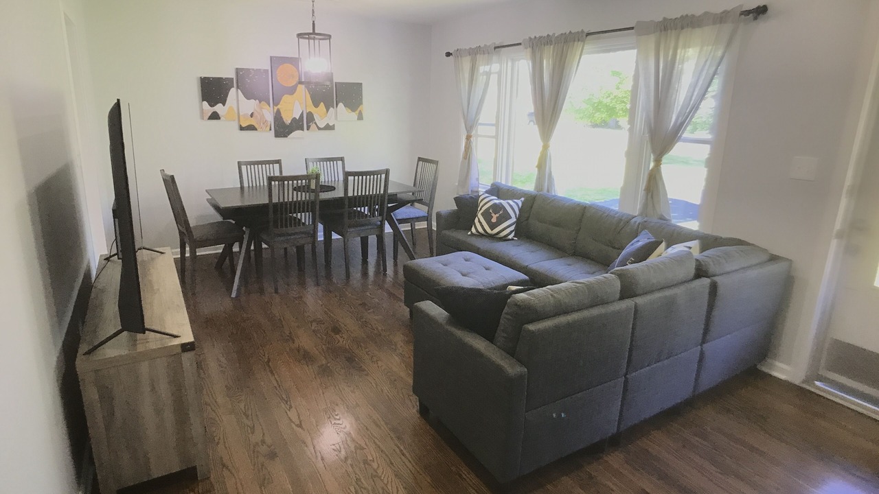 Photo of Livingroom in Addison