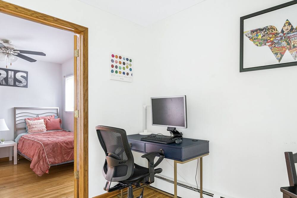 Photo of Bedroom in Des Plaines
