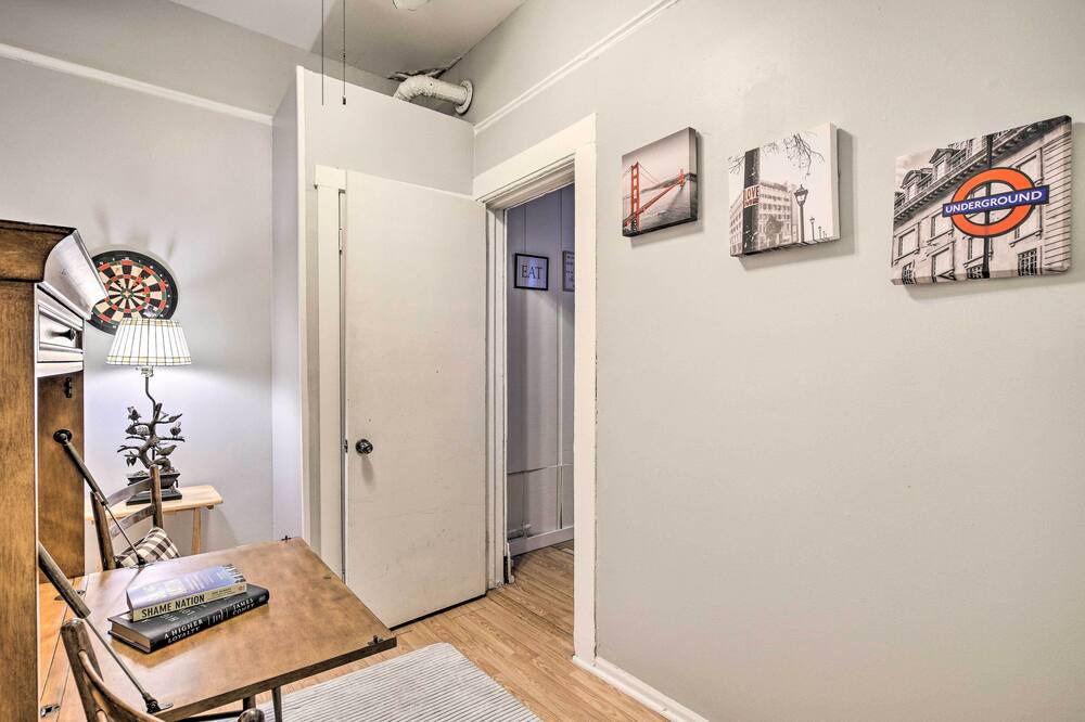 Photo of Bedroom in Old Town Triangle