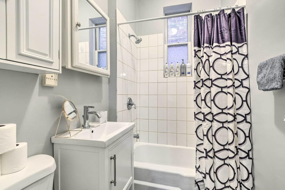Photo of Bathroom in Old Town Triangle
