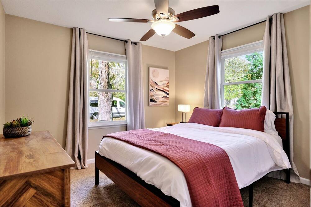 Photo of Bedroom in Mahomet