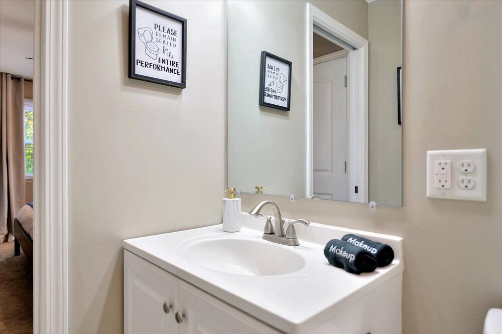 Photo of Bathroom in Mahomet