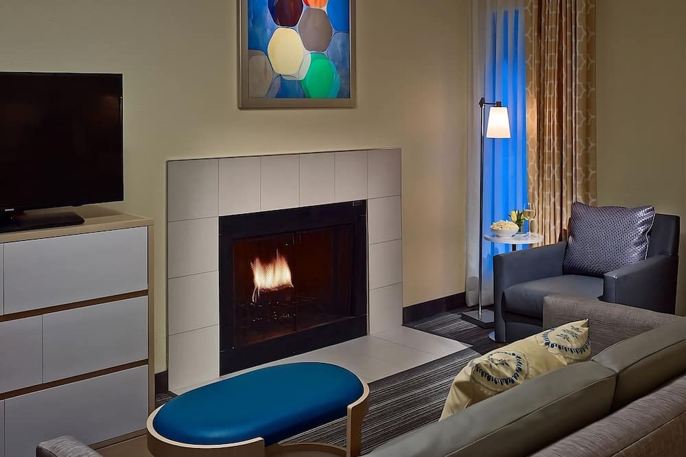 Photo of Livingroom in Highland Hills