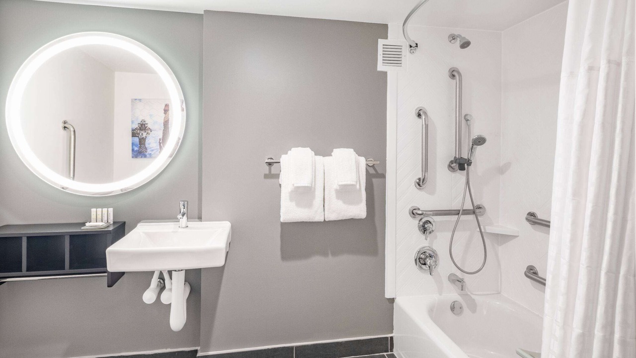 Photo of Bathroom in Rosemont