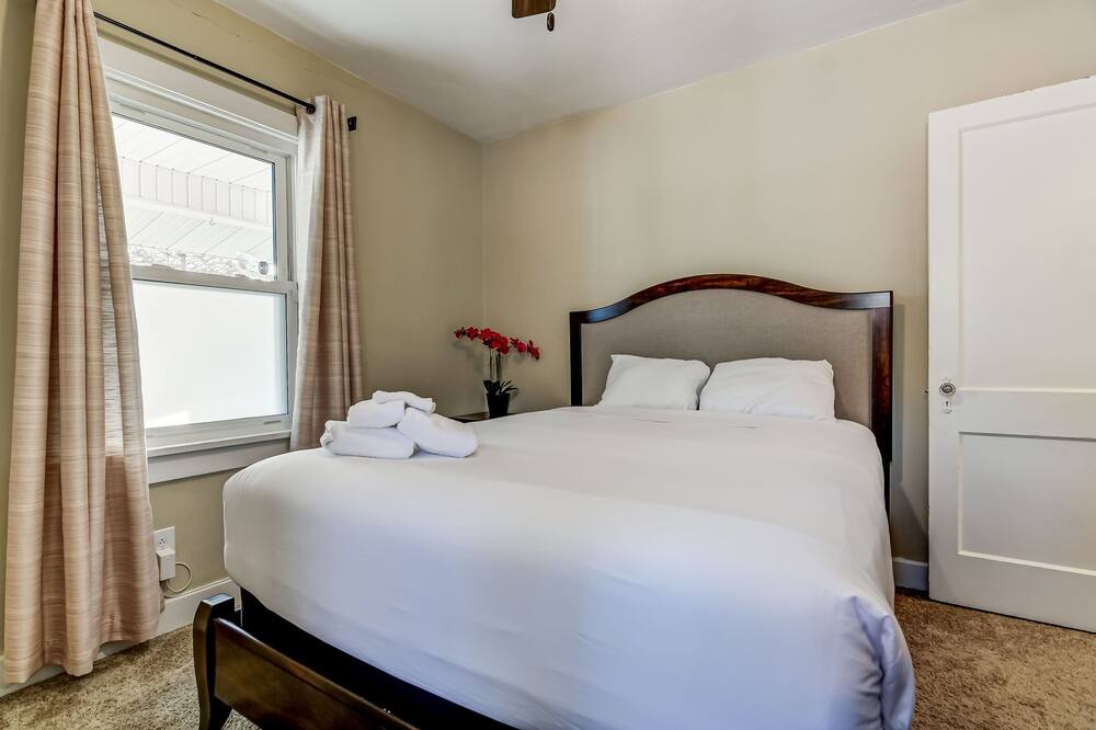 Photo of Bedroom in Springfield