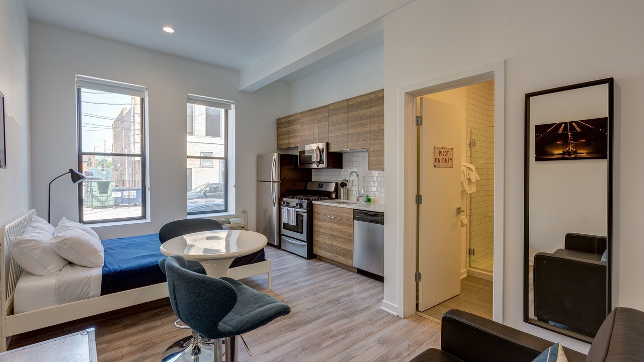 Photo of Livingroom in River West