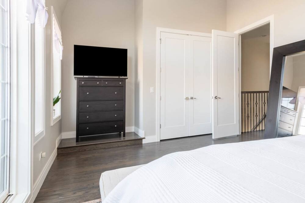 Photo of Bedroom in Grand Boulevard