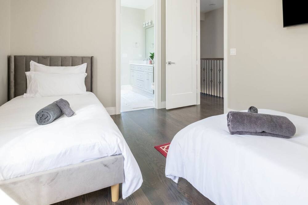 Photo of Bedroom in Grand Boulevard