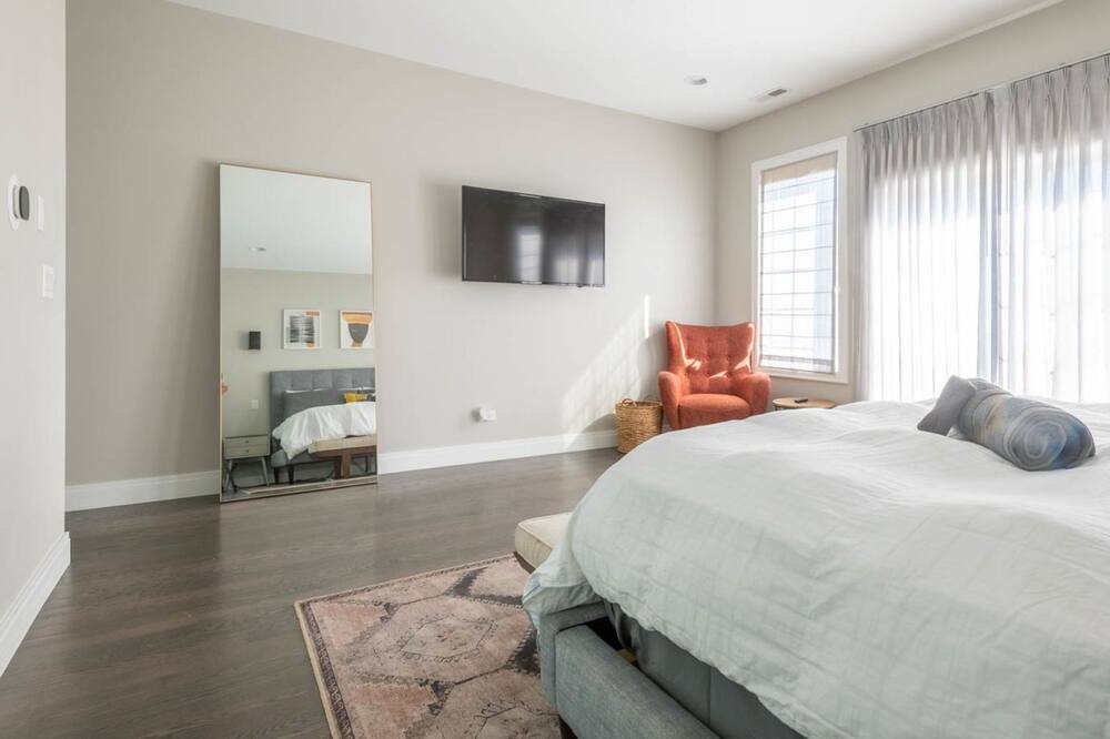 Photo of Bedroom in Grand Boulevard