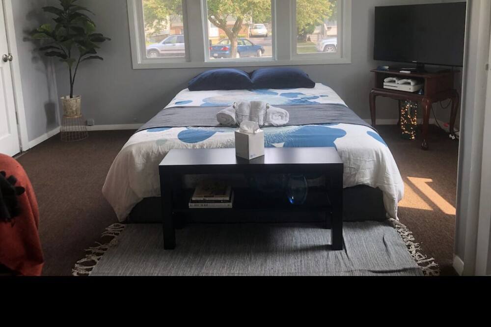 Photo of Bedroom in Aurora