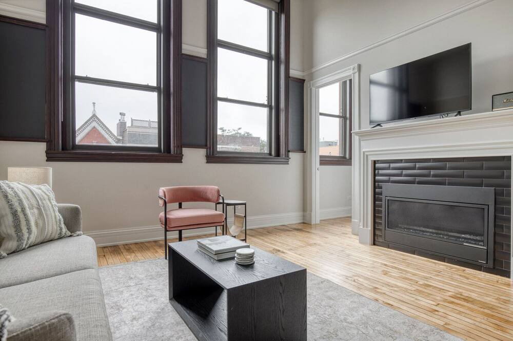 Photo of Livingroom in Noble Square