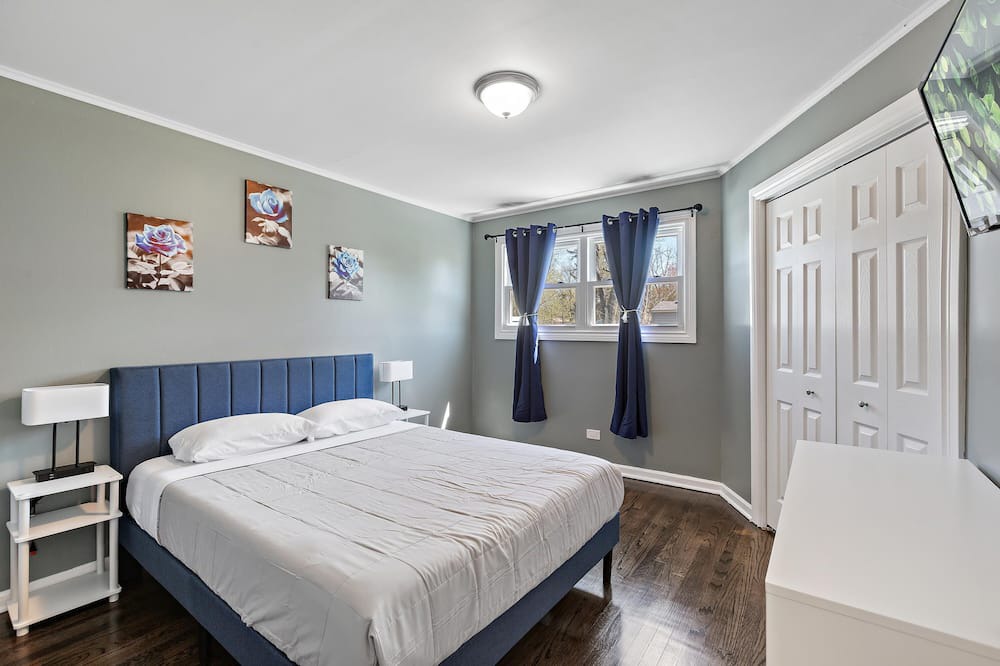 Photo of Bedroom in Lombard
