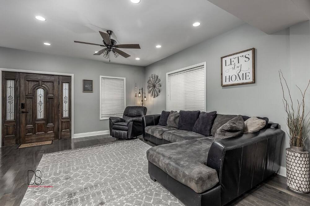 Photo of Livingroom in Ottawa