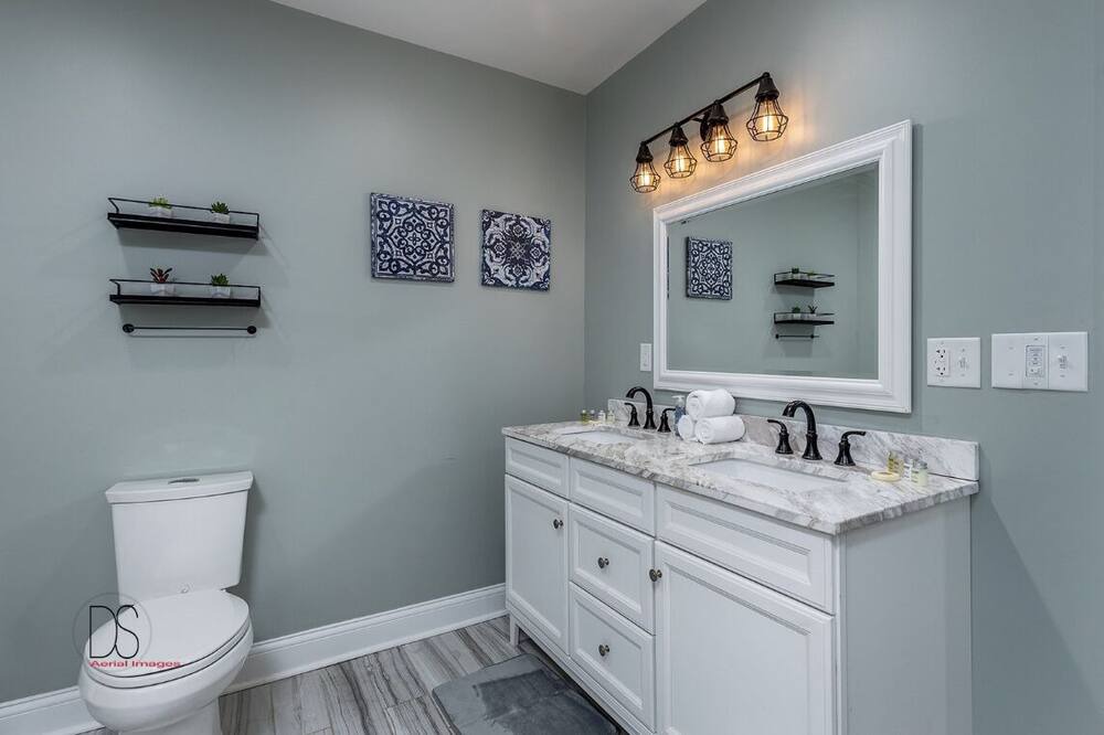 Photo of Bathroom in Ottawa