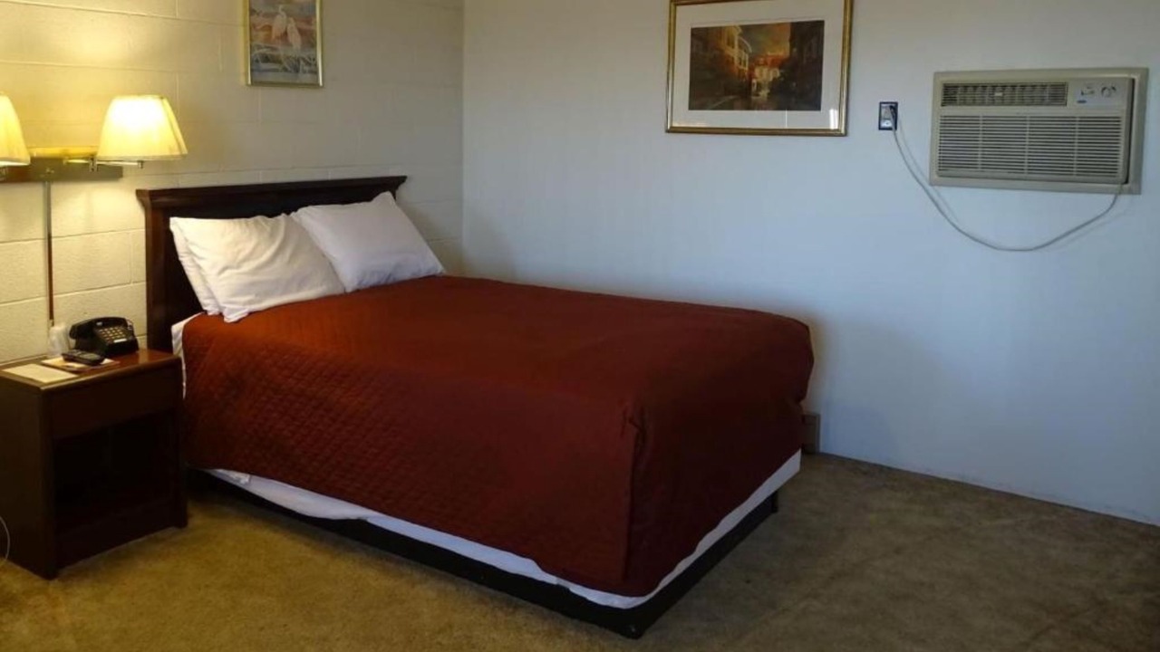 Photo of Bedroom in Adrian