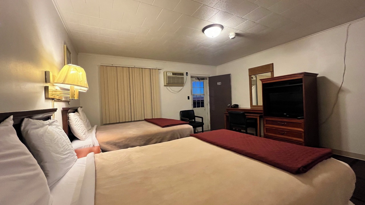 Photo of Bedroom in Adrian