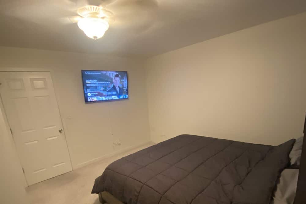 Photo of Bedroom in Woodlawn