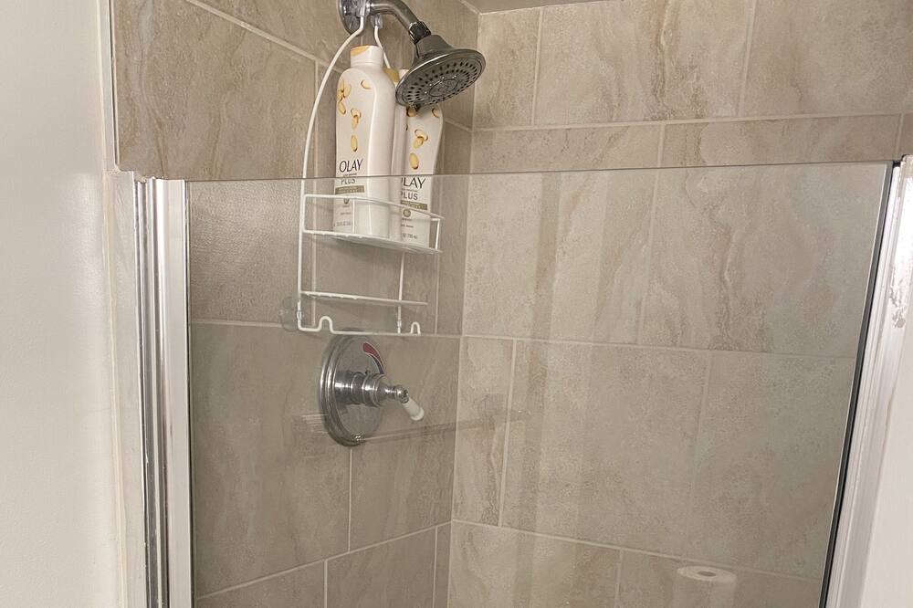 Photo of Bathroom in Woodlawn