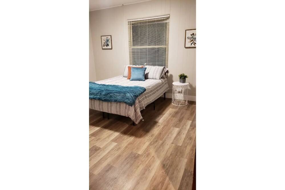 Photo of Bedroom in Quincy