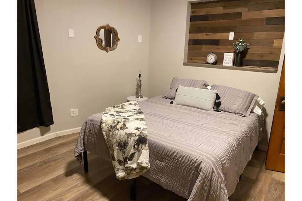 Photo of Bedroom in Quincy