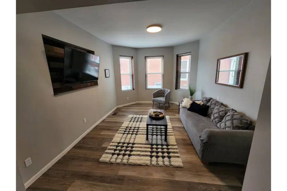 Photo of Livingroom in Quincy