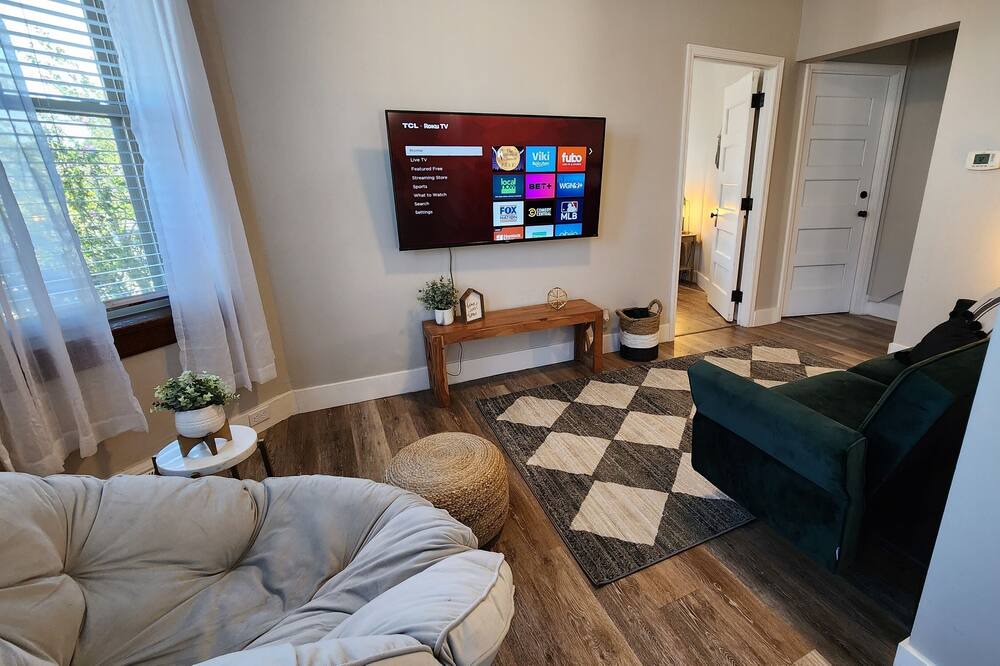 Photo of Livingroom in Quincy