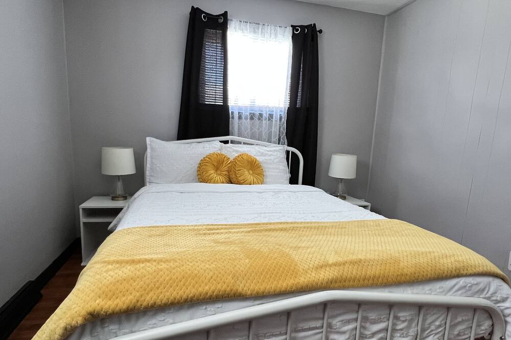 Photo of Bedroom in Yorkville