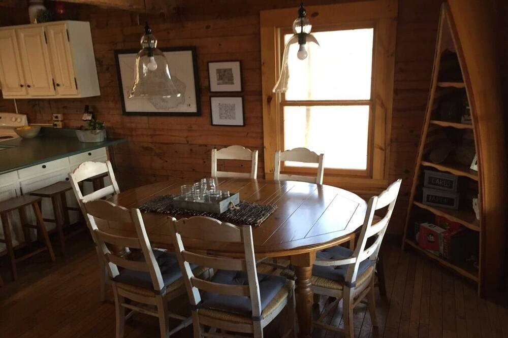 Photo of Kitchen in Oak Run