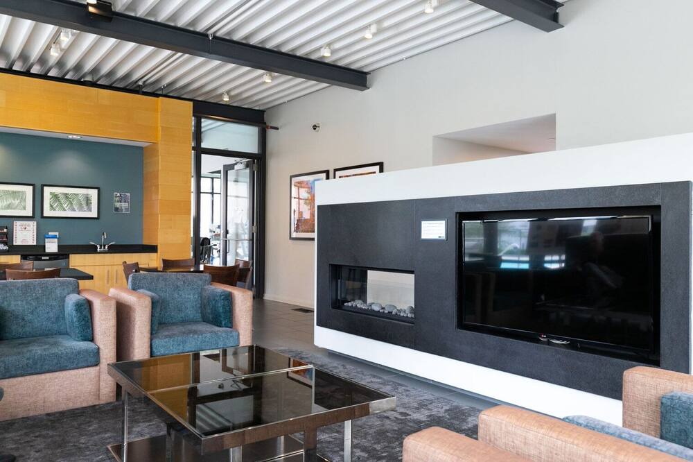 Photo of Livingroom in Evanston