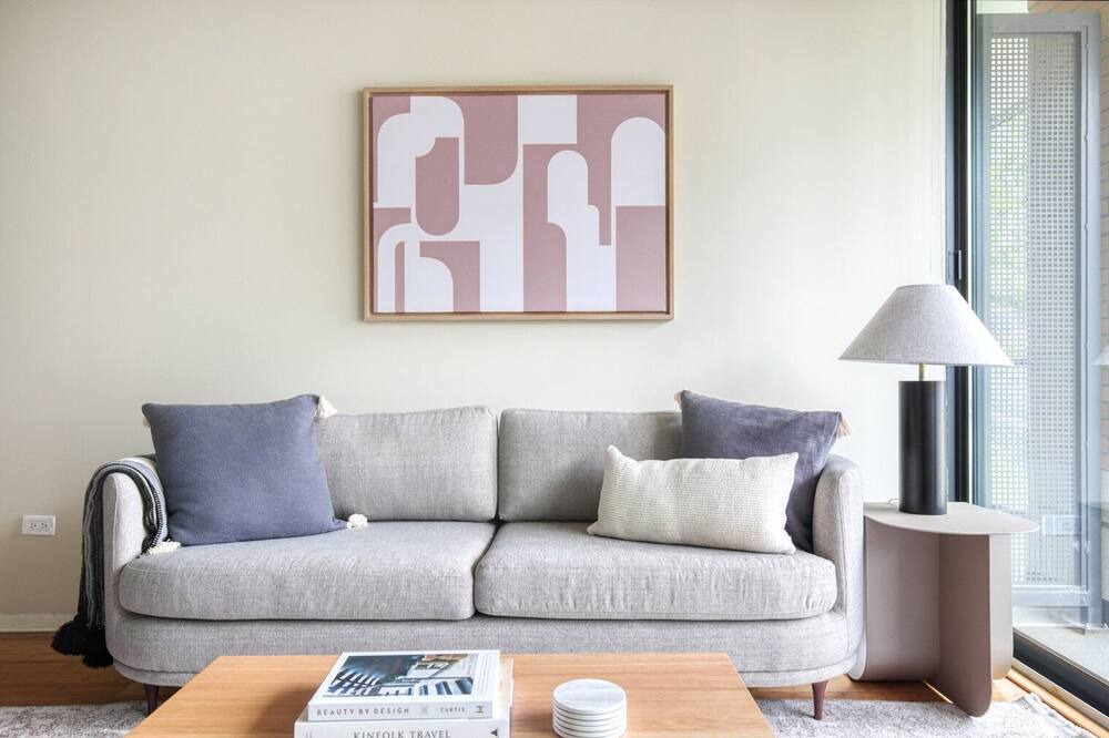Photo of Livingroom in Evanston
