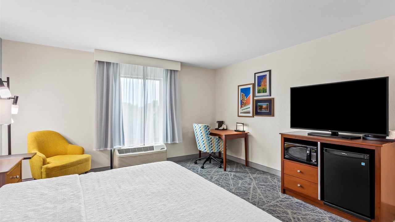 Photo of Bedroom in DeKalb
