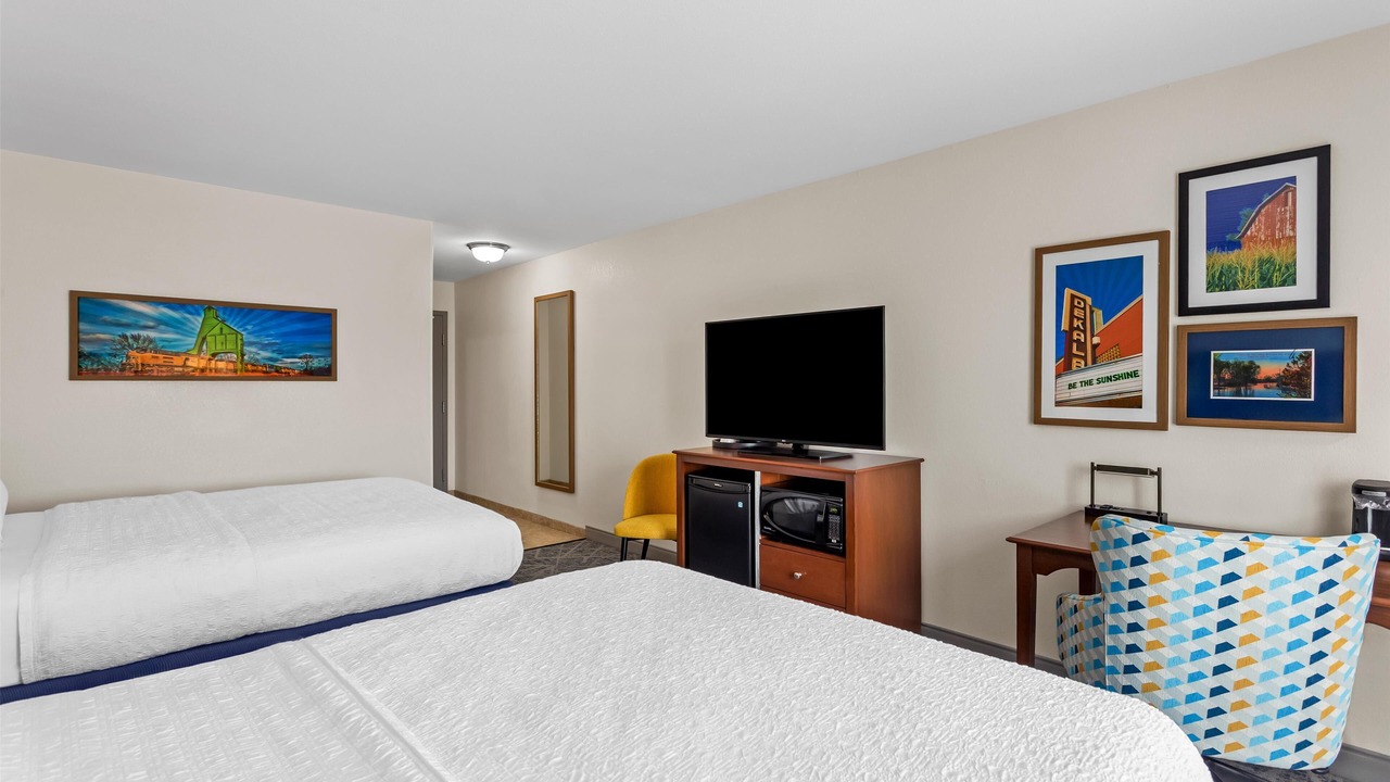 Photo of Bedroom in DeKalb