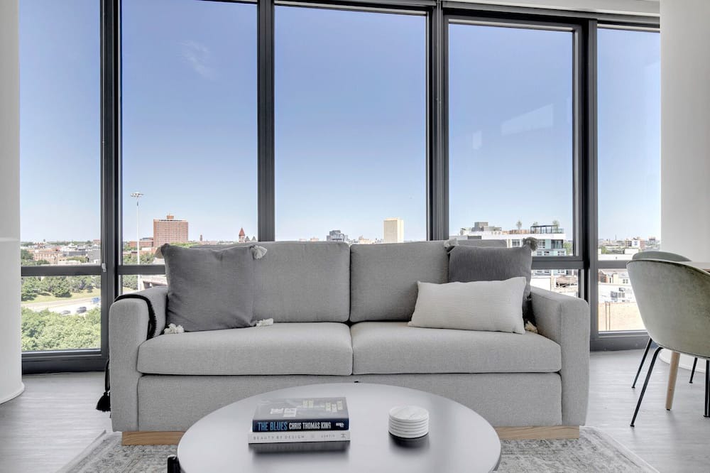 Photo of Livingroom in River West
