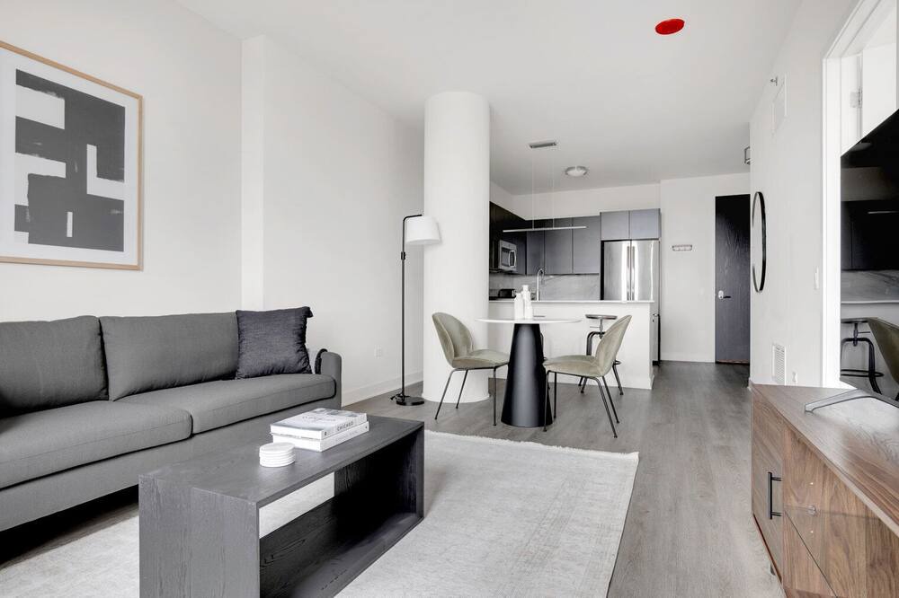 Photo of Livingroom in River West