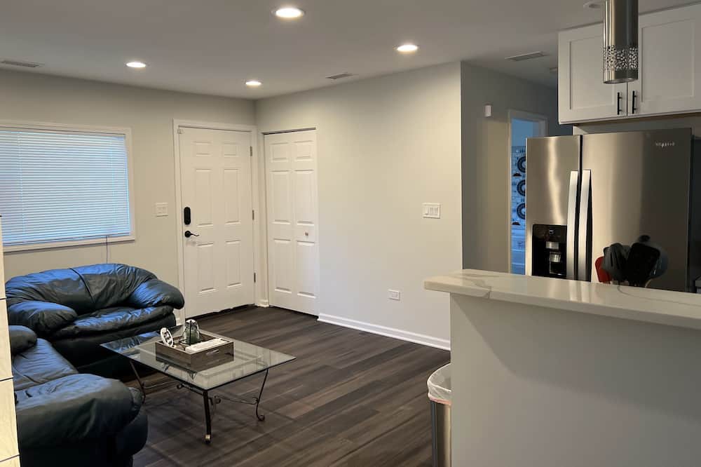 Photo of Bedroom in Romeoville