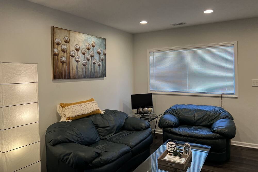 Photo of Bedroom in Romeoville