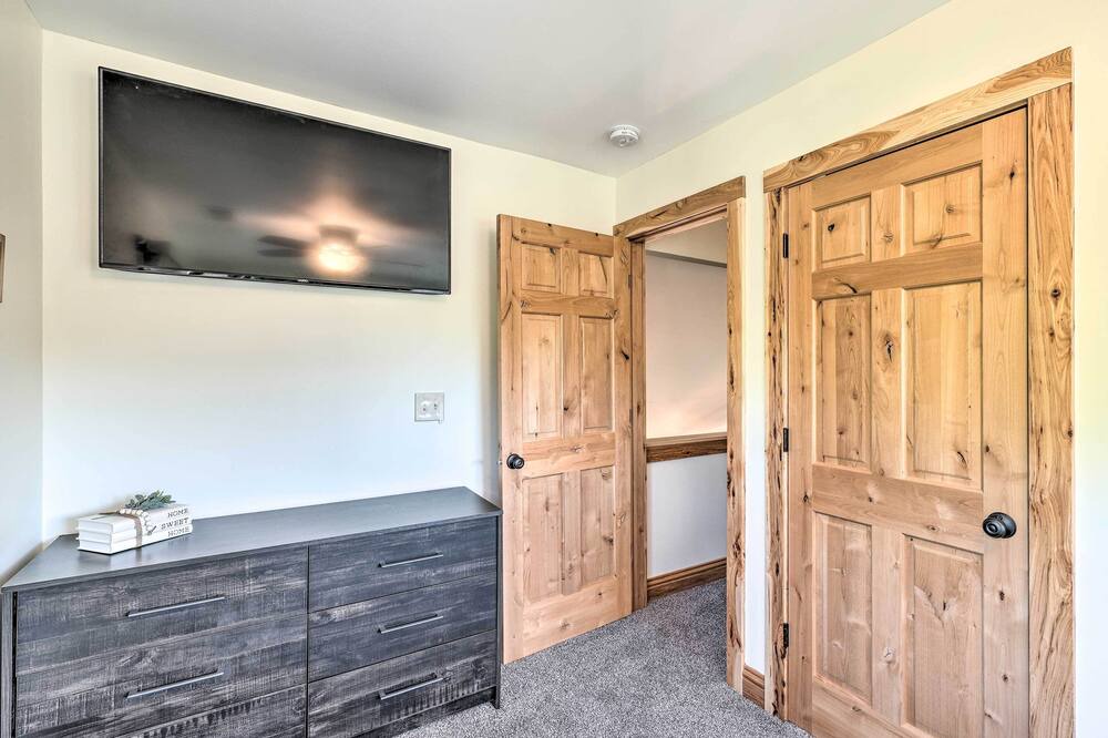 Photo of Bedroom in Apple River