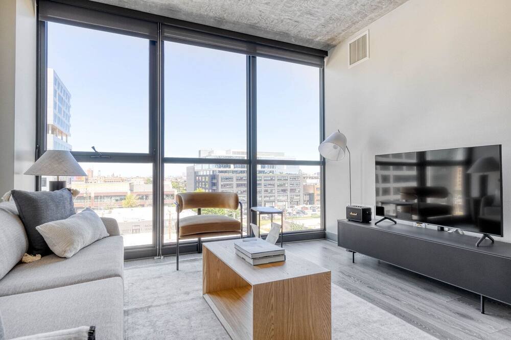Photo of Livingroom in Near West Side