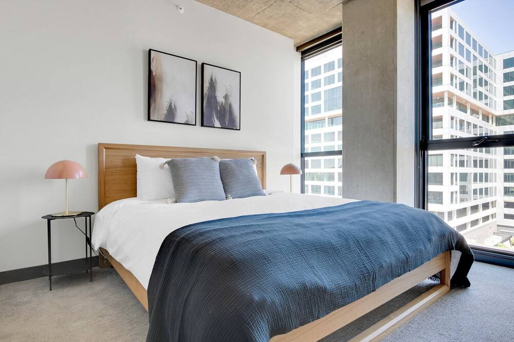 Photo of Bedroom in Near West Side