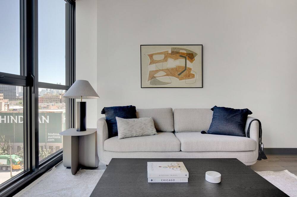 Photo of Livingroom in Near West Side