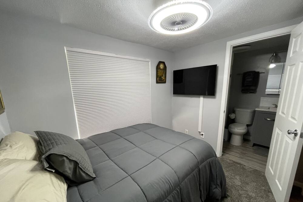 Photo of Bedroom in Fox Lake