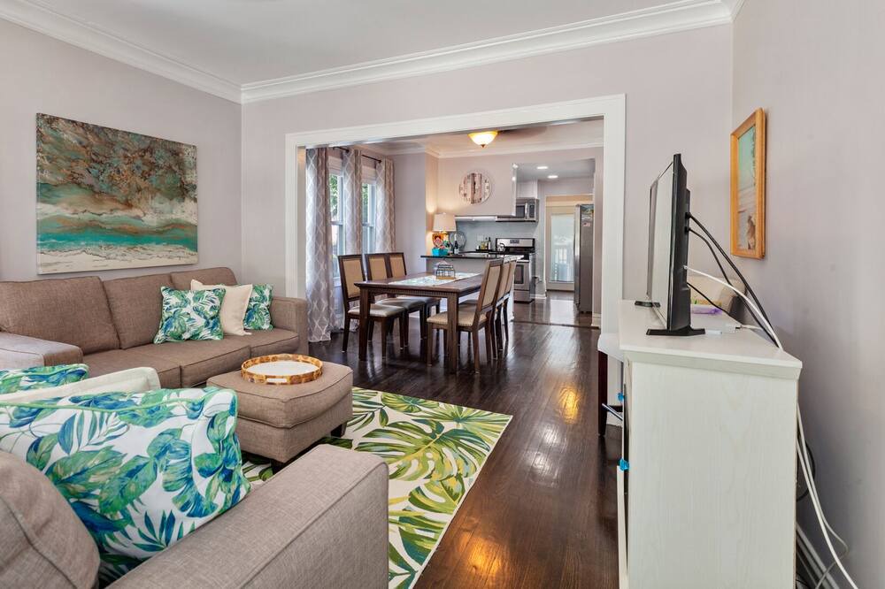 Photo of Livingroom in Oak Lawn
