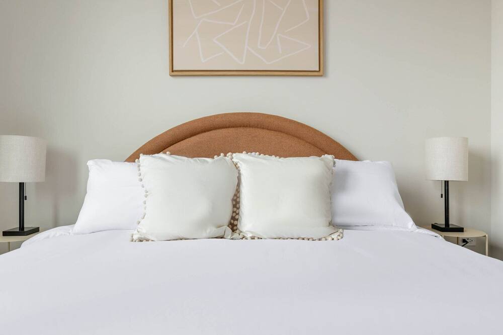 Photo of Bedroom in River West